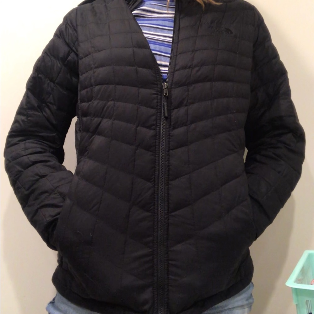 Black north face jacket